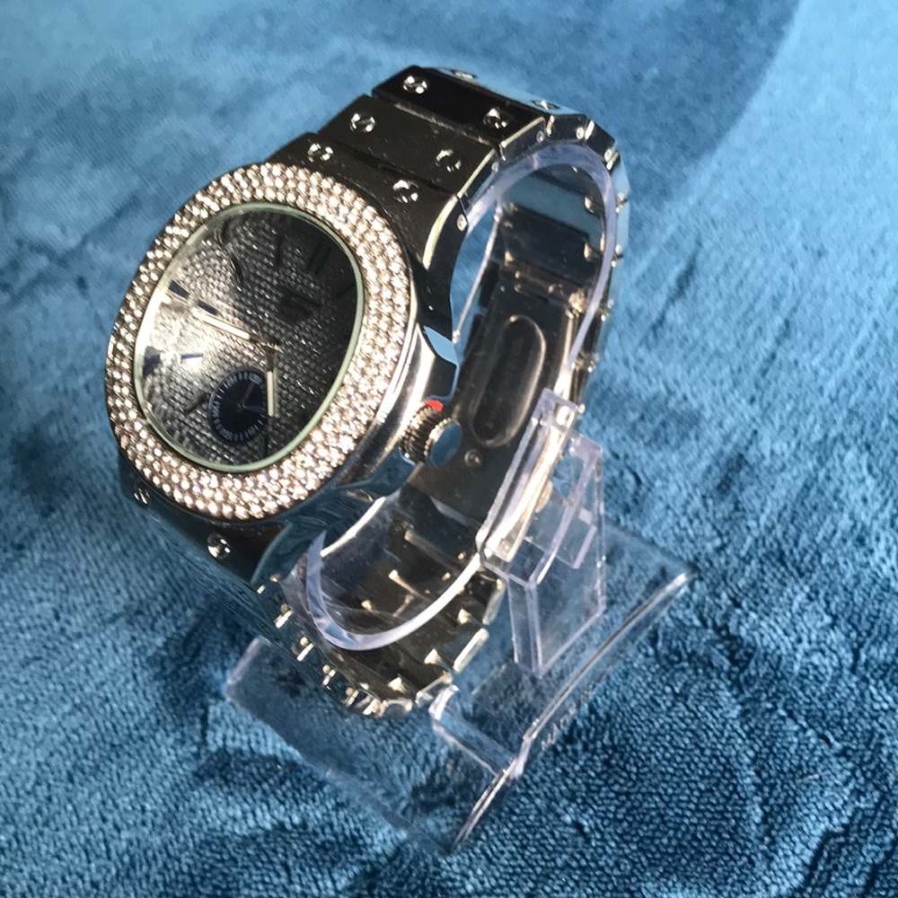 Watch - Picture 2 of 2